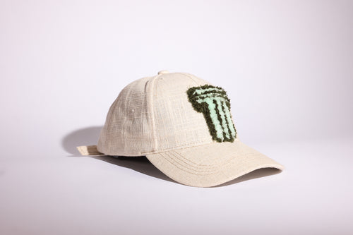 CAP 003 — casquette baseball en lin écru naturel au tuft vert kaki et vert d'eau, tuftée main par Ninon Dechavanne, pièce unique 03/30