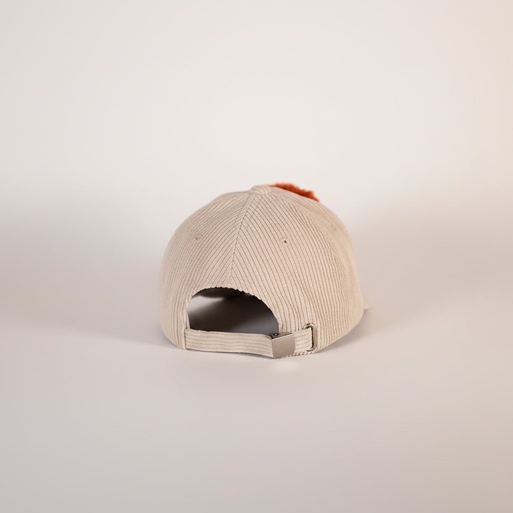 CAP 030 — casquette baseball en velours côtelé écru au tuft orange terracotta — Tufting Studio, Paris (vue 2)